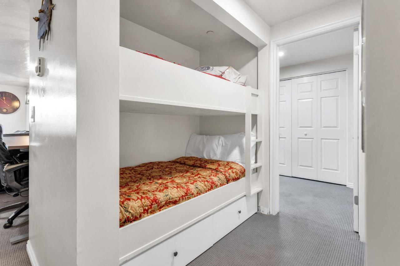 Incredible Updated Condo w/ Hot Tub Park City Exterior foto